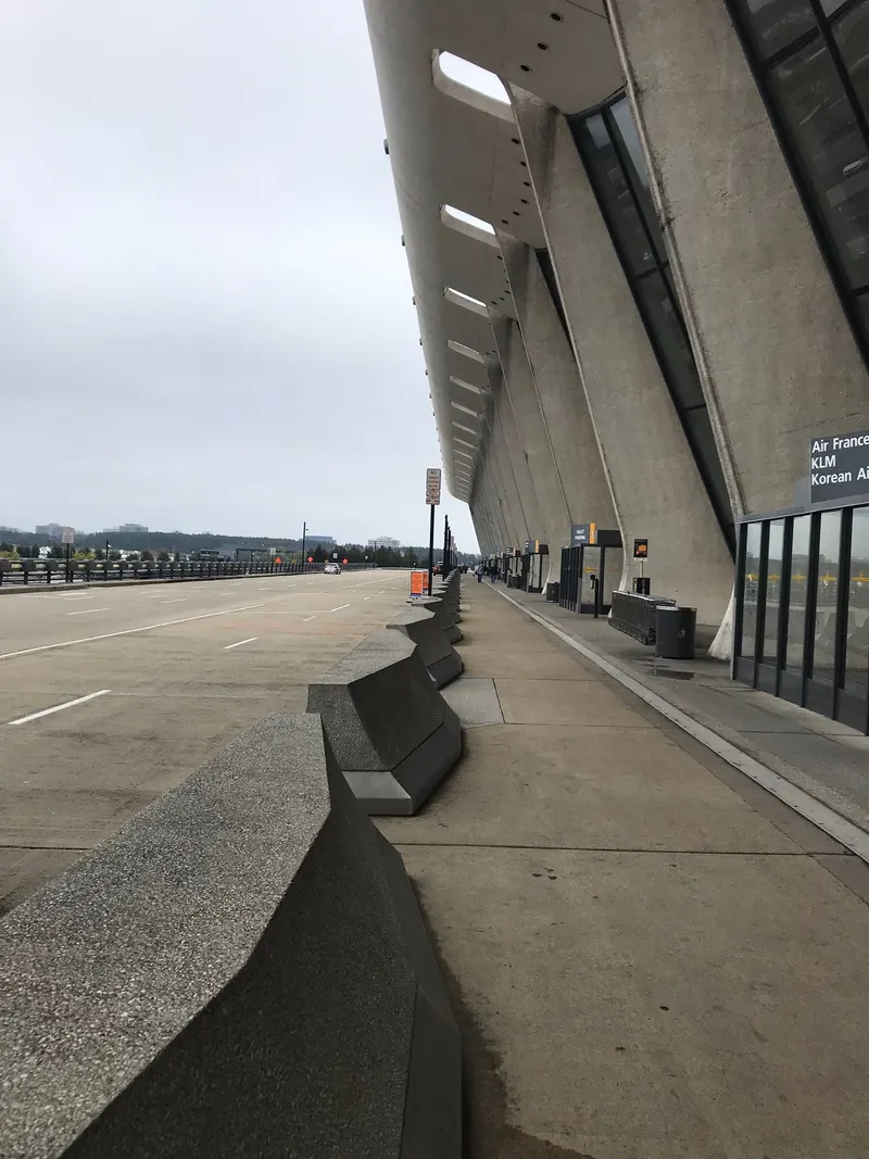 Dulles International Airport terminal, Virginia